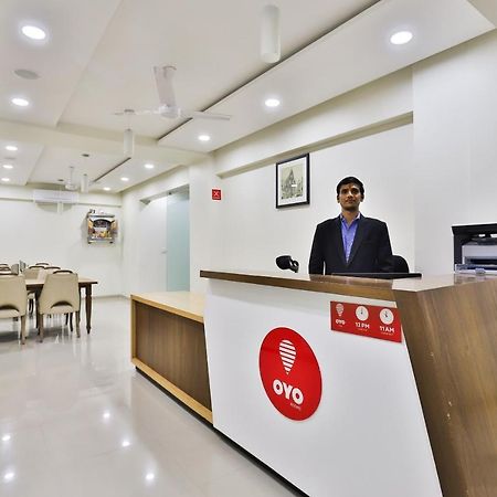 Collection O 12462 Hotel Shiv Inn Gandhinagar Ngoại thất bức ảnh