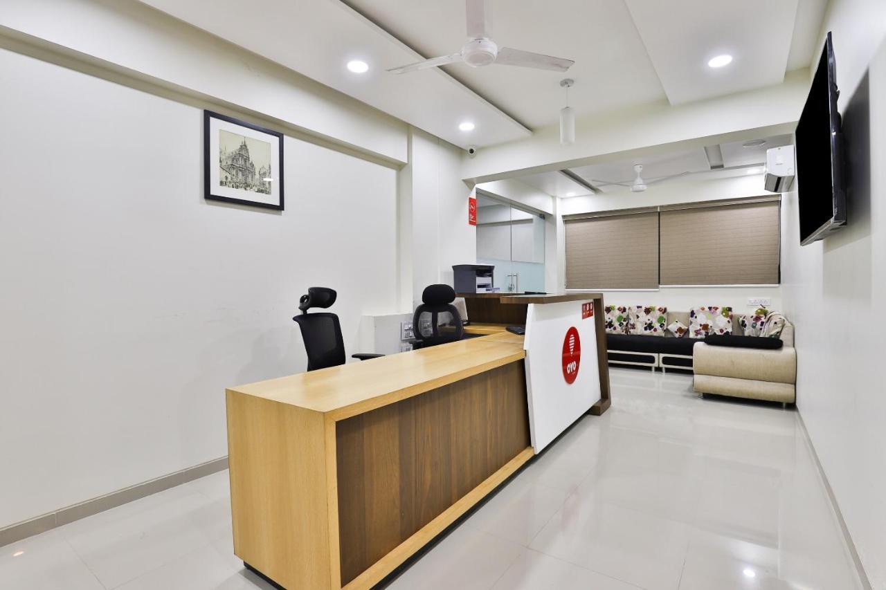 Collection O 12462 Hotel Shiv Inn Gandhinagar Ngoại thất bức ảnh