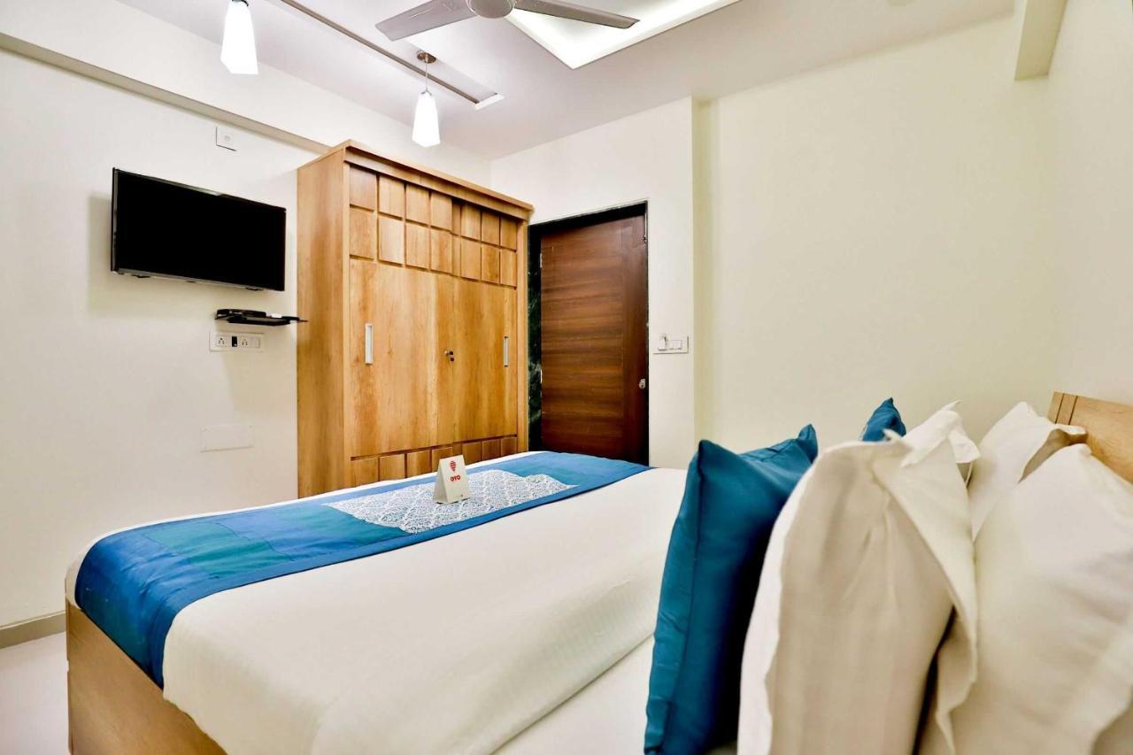 Collection O 12462 Hotel Shiv Inn Gandhinagar Ngoại thất bức ảnh