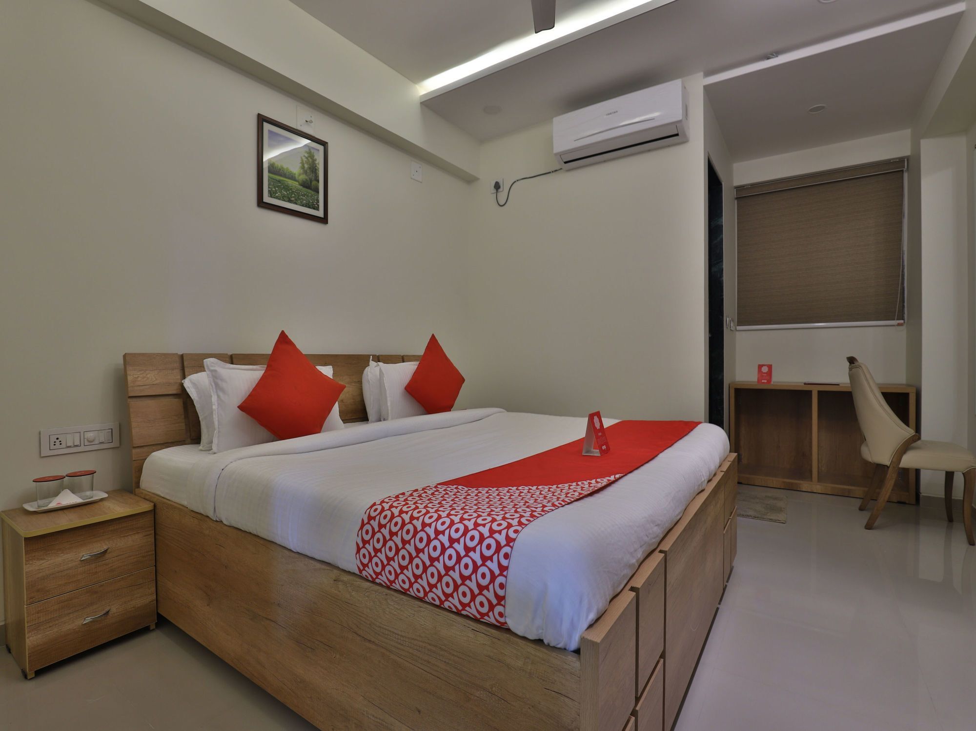 Collection O 12462 Hotel Shiv Inn Gandhinagar Ngoại thất bức ảnh