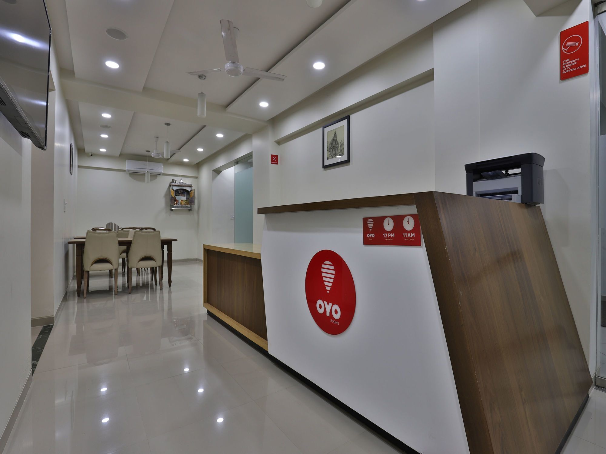 Collection O 12462 Hotel Shiv Inn Gandhinagar Ngoại thất bức ảnh